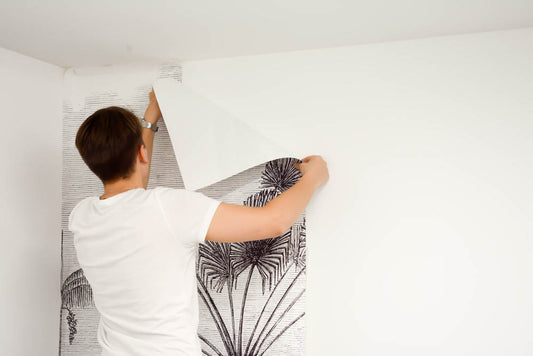 Wallpaper mural hanging