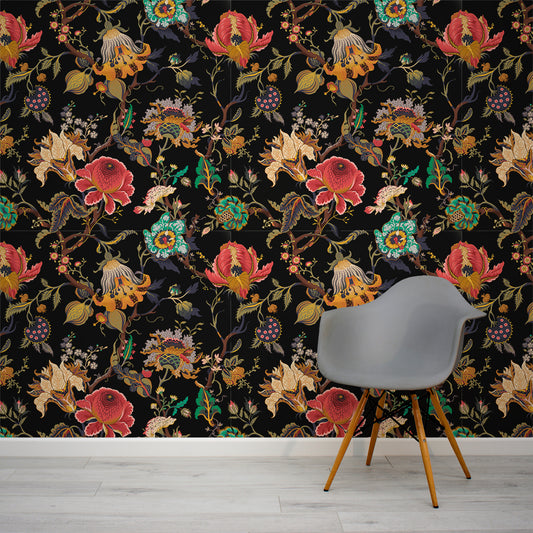 Aphrodite Noir Wallpaper In Room With Grey Chair